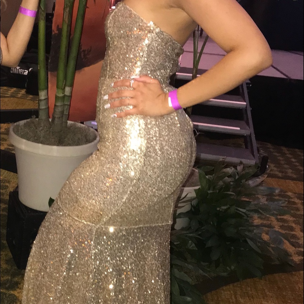 Alamour The Label Sequin Long Formal Dress - Picture 6 of 8